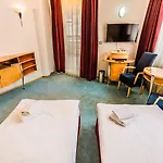 Hotel Set 4*