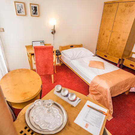 Set Hotel 4*