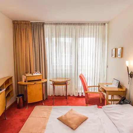 Set 4* Bratislava