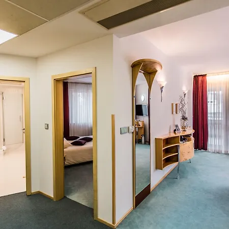 Hotel Set