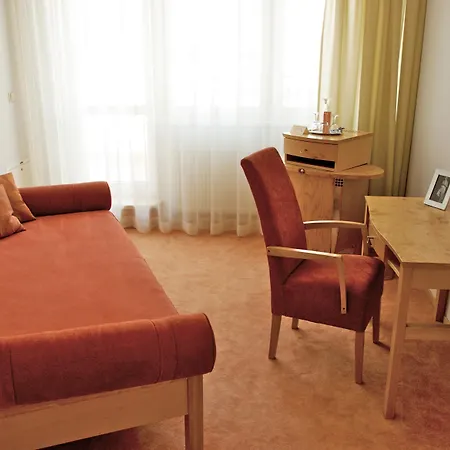 Set Hotel 4*