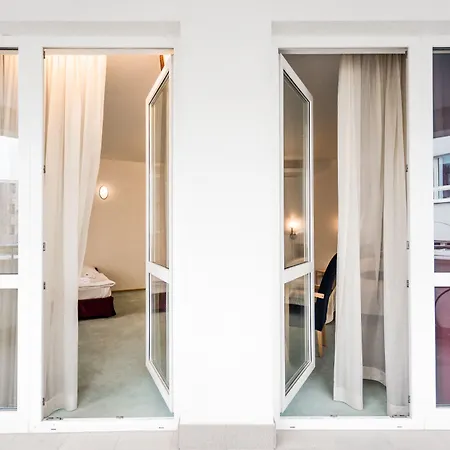 Set Hotel
