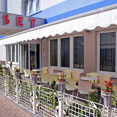 Set 4* Bratislava