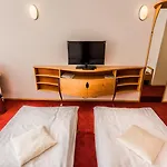 Set Hotel 4*
