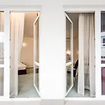 Set Hotel
