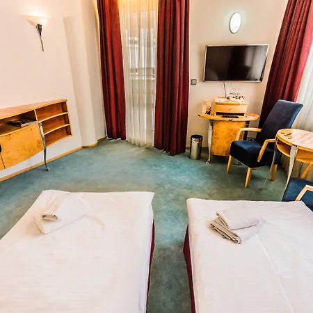 Hotel Set 4*